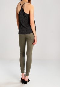 YAS Tall Top - black