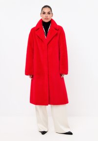 Cesare Gaspari Abrigo de invierno - red