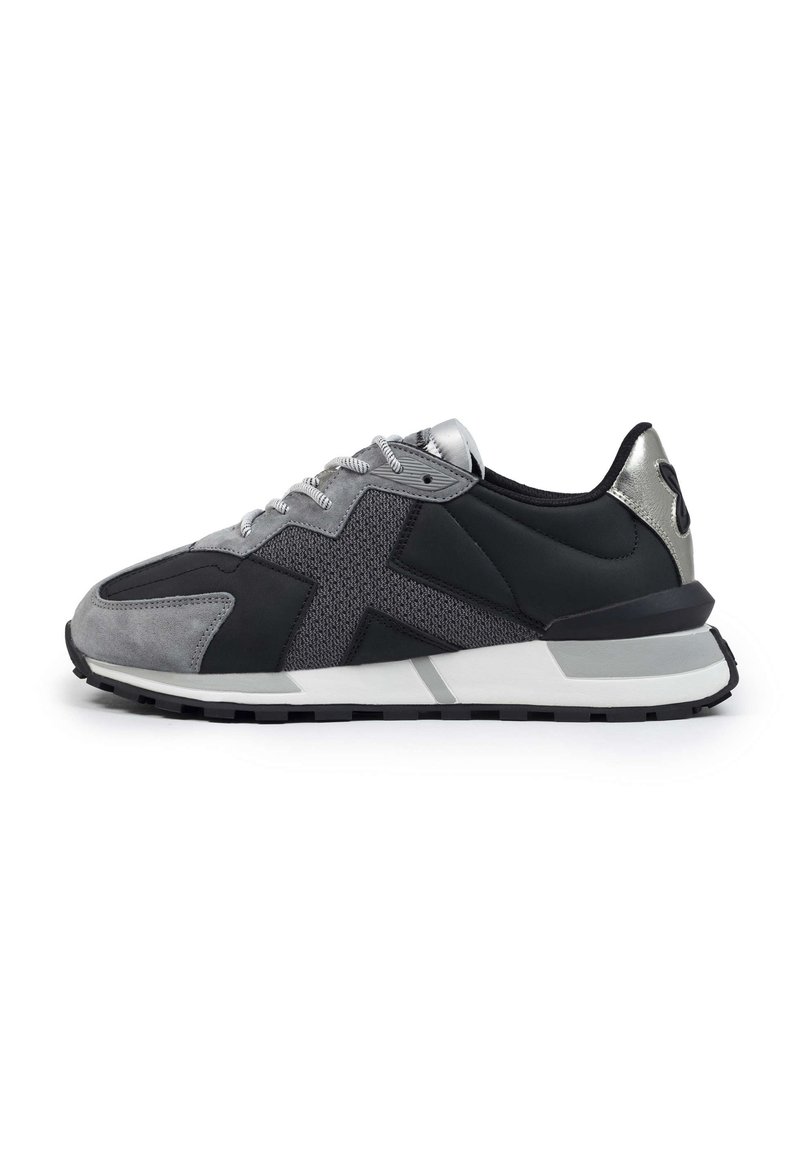 MUNICH SOKU - Baskets basses - black