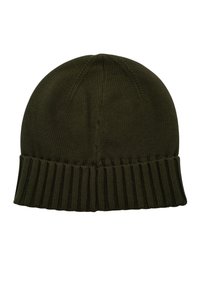Berretto in maglia di un verde scuro con un risvolto a coste. Presenta una superficie liscia con una parte superiore arrotondata e cuciture verticali sulla corona.
