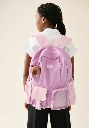 Next, KEYRING POCKET BACKPACK - Schulranzen - lilac purple capybara