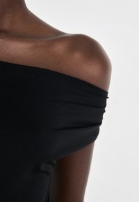 Thumbnail Image 7