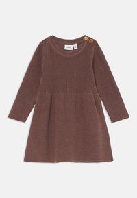 Neselectat, peppercorn