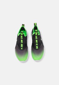 Nike Performance Obuwie do biegania treningowe