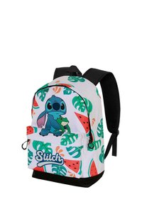 Mochila de tela blanca con patrones coloridos de hojas tropicales y sandías. Cuenta con un bolsillo frontal que tiene un gráfico del personaje Stitch y el texto "Stitch".