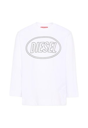 Biała koszula z długim rękawem z czarnym obrysem owalu oraz słowem "DIESEL" umieszczonym na środku klatki piersiowej pogrubionymi literami.