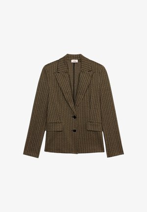 Blazer de cuadros marrón con un corte entallado, solapas con muescas, dos bolsillos frontales y botones negros, elaborado en tela texturizada.