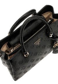 Borsa a tracolla in ecopelle nera con motivo floreale in rilievo, hardware in tonalità oro, doppi manici superiori e chiusura a zip. Interno beige.