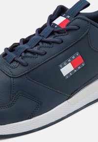 Tommy Jeans FLEXI RUNNER - Matalavartiset tennarit - twilight navy