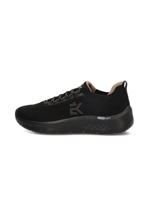 Zapatilla deportiva negra con parte superior de punto, diseño con cordones, suela acolchada Hyperlight y logo de la marca en el lateral, vista desde el lado exterior.