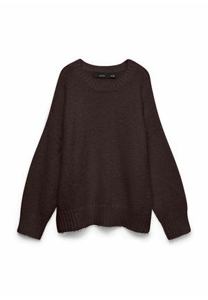Mørkebrun oversized strikket sweater med lange ærmer, ribbet rund hals, manchetter og kant, lagt fladt på en hvid baggrund.