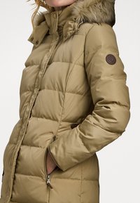 Lauren Ralph Lauren FAUX-FUR-TRIM HOODED DOWN COAT - Dūnu mētelis - beige