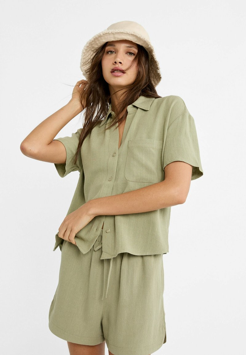 Stradivarius SHORT SLEEVE - Košilová halenka  - khaki