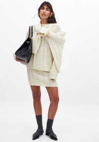 NA-KD CABLE  - Pulover - offwhite
