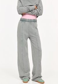 PULL&BEAR JOGGER - Teplákové kalhoty - grey