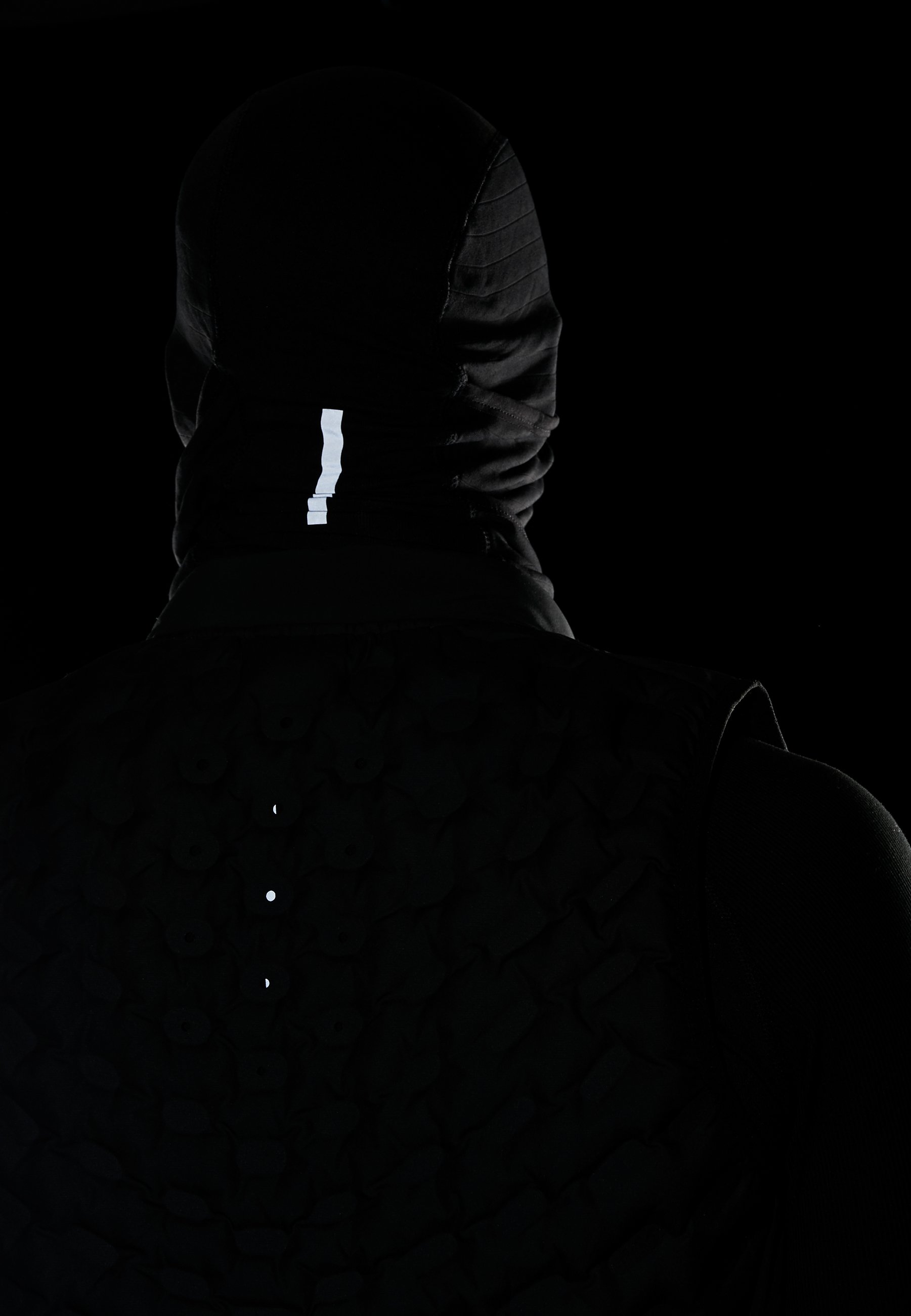 nike performance run therma sphere hood
