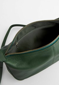 Next SLING - Olkalaukku - olive green