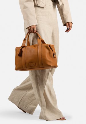 Burkely SOFT SKYLAR - Sac à main - cognac