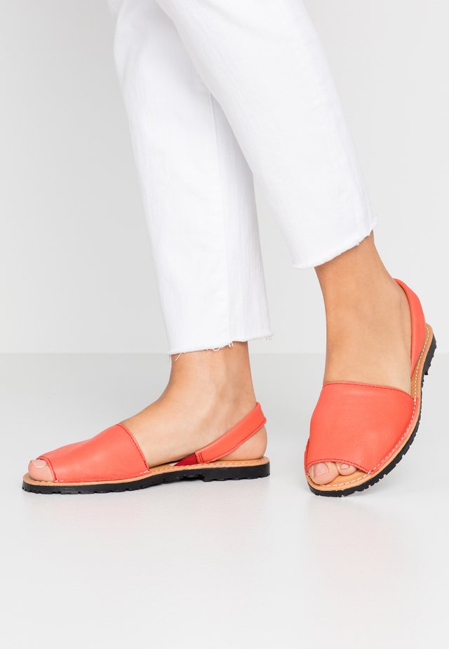 Sandals - coral