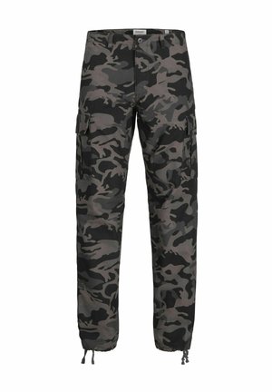 Pantaloni cargo de camuflaj în nuanțe de negru și gri. Dispune de mai multe buzunare laterale și un șnur la margine pentru un fit ajustabil.