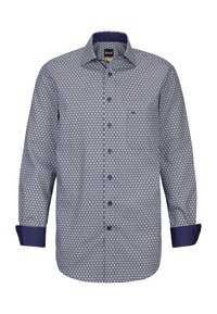Camicia a maniche lunghe con un motivo geometrico blu e bianco, con colletto e polsini di un blu scuro. Presenta cinque bottoni sul davanti e un piccolo logo.