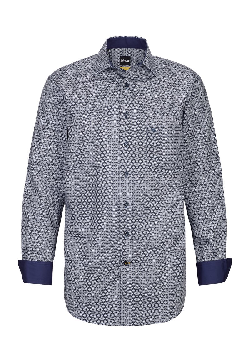 Camicia a maniche lunghe con un motivo geometrico blu e bianco, con colletto e polsini di un blu scuro. Presenta cinque bottoni sul davanti e un piccolo logo.