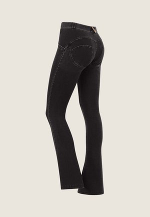 Freddy WR.UP® MINI FLARE PUSH-UP - Jeans Slim Fit - black jeans seams on tone