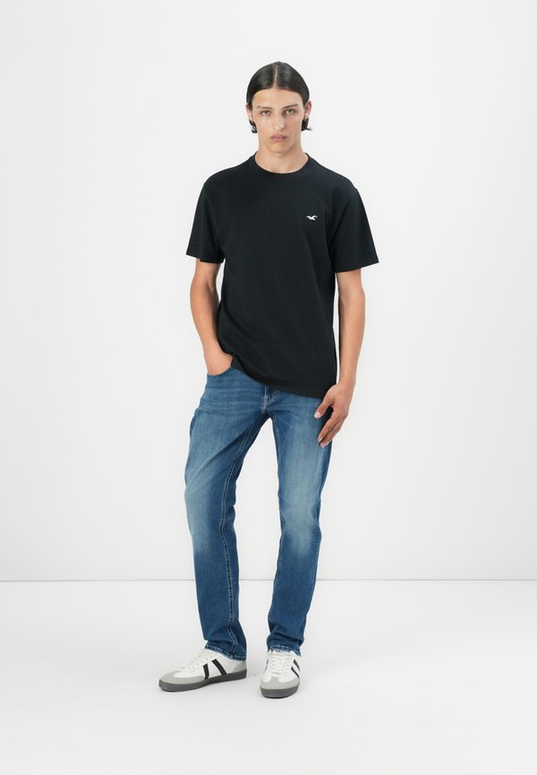 COOLING BOXY ELEVATED ICON - Basic T-shirt2