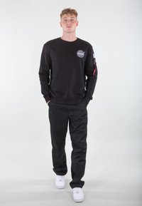 Alpha Industries Sweatshirt - black