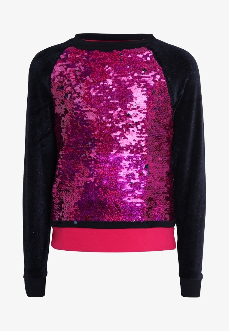 Sweater met een lichtgewicht stof, versierd met roze sequins aan de voorkant, zwarte lange mouwen en een roze onderrand. Soepele textuur met glinsterende accenten.
