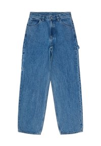 Jeans de mezclilla de un azul claro con una cintura alta, corte ancho, bolsillos frontales y un detalle de lazo en el lado izquierdo para mayor funcionalidad.