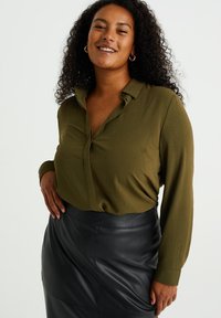 WE Fashion CURVE - Hemdbluse - green