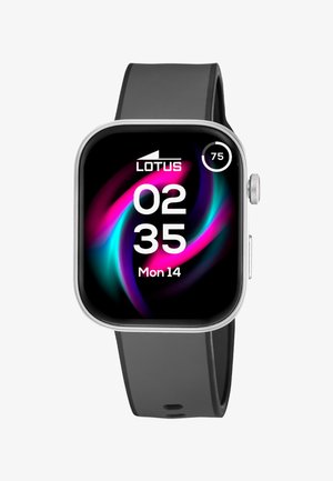 Smartwatch z szarym paskiem, wyświetlacz cyfrowy pokazujący godzinę 02:35, datę poniedziałek 14, poziom baterii 75% oraz kolorowe wirujące tło.