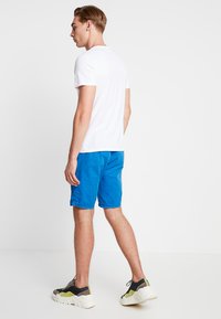 Abercrombie & Fitch 3-Pack Icon Crew Tee - T-shirts - WHITE
