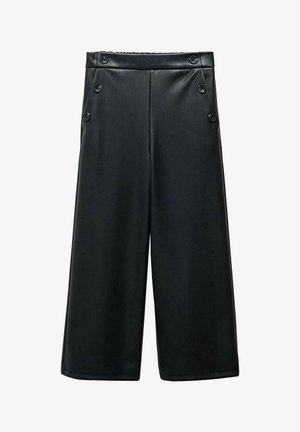 Pantalon large noir raccourci avec des détails de boutons de chaque côté près de la taille, fabriqué dans un matériau semblable au cuir.