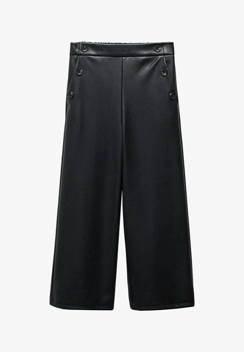 Pantalon large noir raccourci avec des détails de boutons de chaque côté près de la taille, fabriqué dans un matériau semblable au cuir.