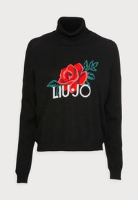 Maglione a collo alto nero con grafica di una rosa rossa e foglie verdi sopra il testo bianco "LIU JO" al centro della parte anteriore.