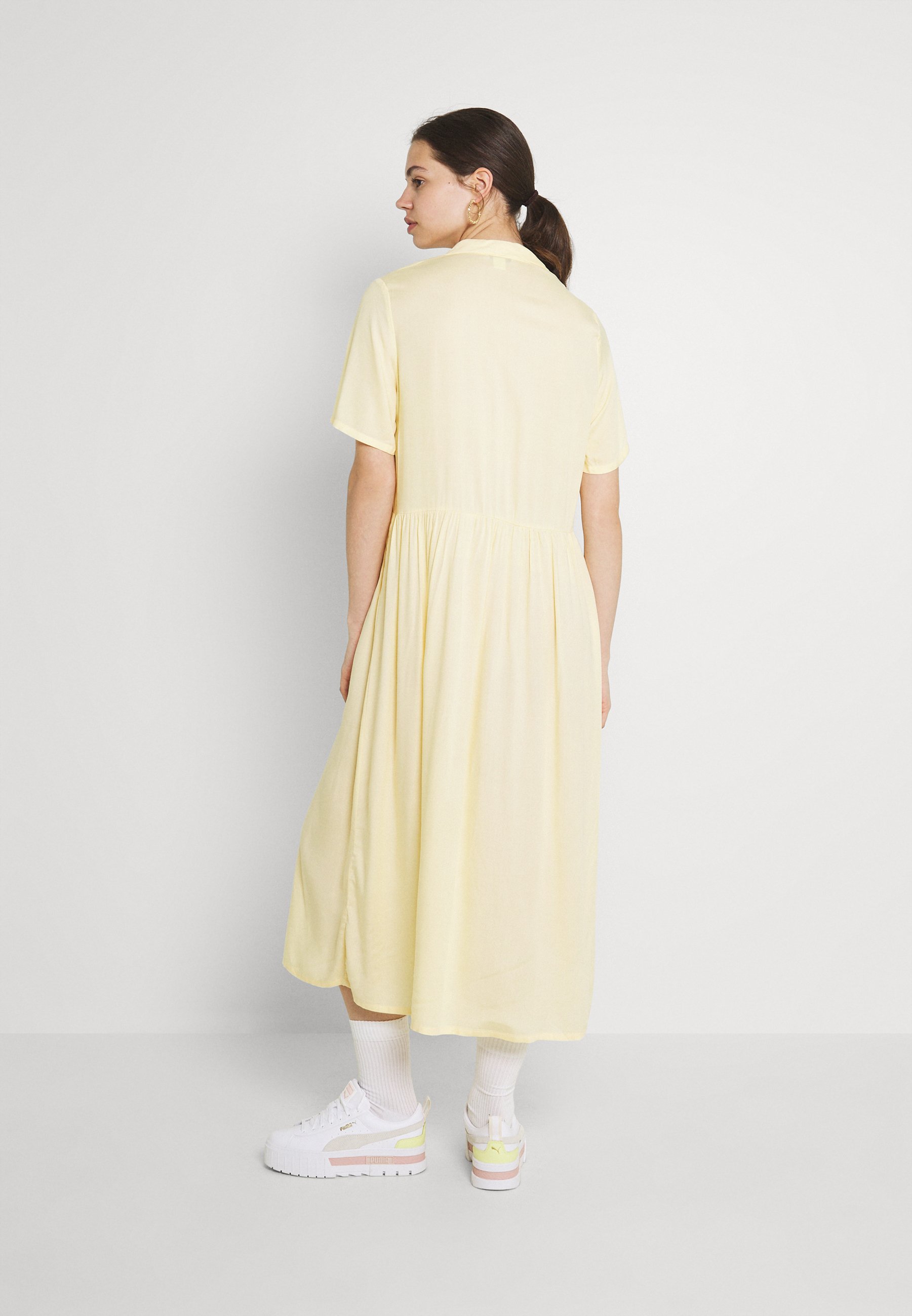 zalando robe jaune