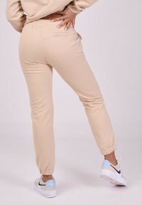 Project X Paris BASIC ELASTIQUÉ - Pantalones deportivos - beige