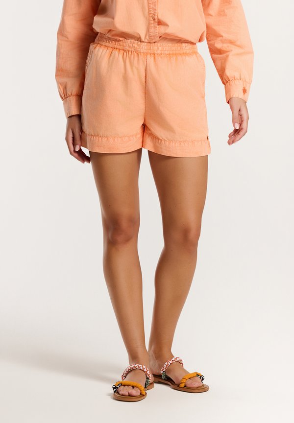 Shorts - orange peach