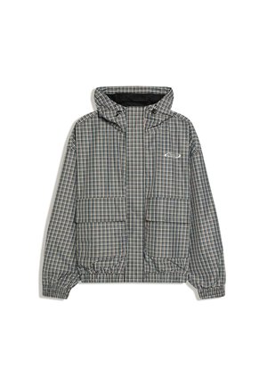 Kraciasta kurtka z kapturem, z przednimi kieszeniami, elastycznymi mankietami i małym białym logo na piersi w kolorach niebieskim, beżowym i czarnym.