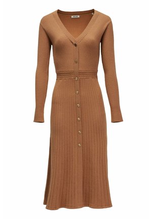 Abito marrone a maniche lunghe in maglia a coste con scollo a V, davanti con bottoni, vita aderente con dettaglio intrecciato e gonna svasata.