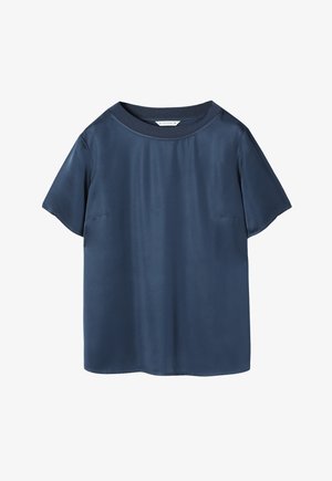 Mørkeblå satin kortærmet skjorte med rund halsudskæring og en glat tekstur. Har en afslappet pasform og detaljer ved sidesømmen.