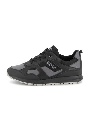 Trainers - black