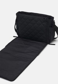 DAY ET MINI BABY BAG UNISEX - Kūdikio vystyklų krepšys - black