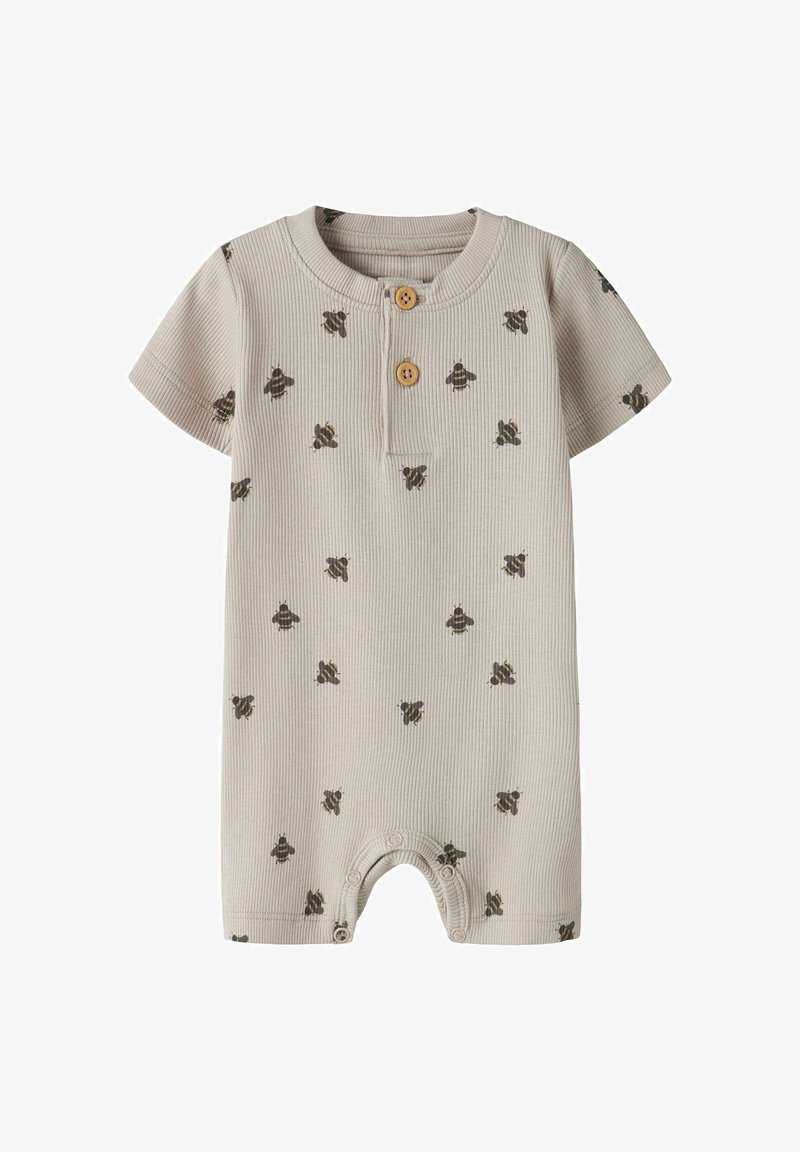 Barboteuse beige manches courtes pour bébé avec texture côtelée, motifs abeilles marron, deux boutons en bois à l'avant et fermetures pression à l'entrejambe.
