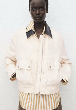 WITH CONTRASTING COLLAR - Denim jacket - off-white