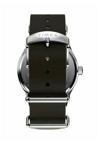 Timex-Uhr mit einem runden Gehäuse aus rostfreiem Stahl, einem dunkelgrünen Lederarmband mit Metallschließe und einer Wasserbeständigkeit von bis zu 50 Metern.