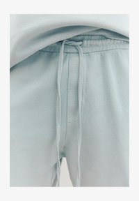 Non sélectionné, light grey