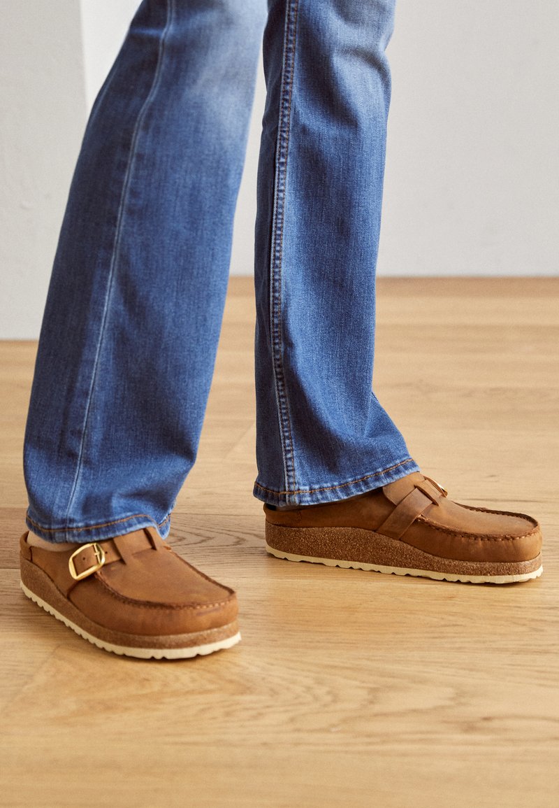 Birkenstock BUCKLEY - Mules - cognac - Zalando.co.uk